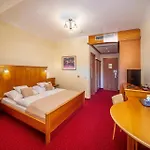 Hotel Wellness Kager 4*